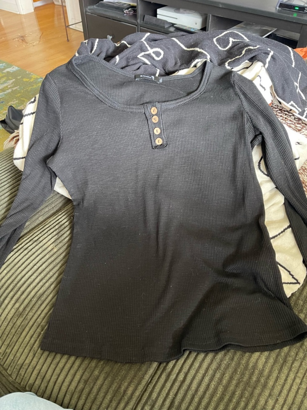 Long-Sleeve Black Ribbed Henley with Wooden Buttons